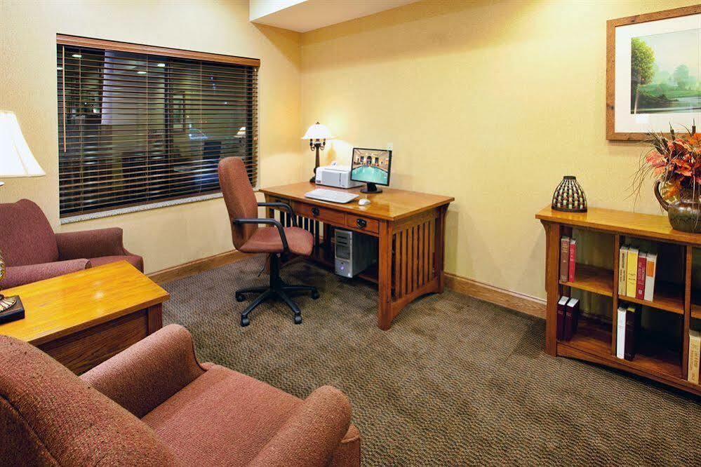 Holiday Inn Express Hotel & Suites Claypool Hill -Richlands Area By Ihg Pounding Mill Luaran gambar